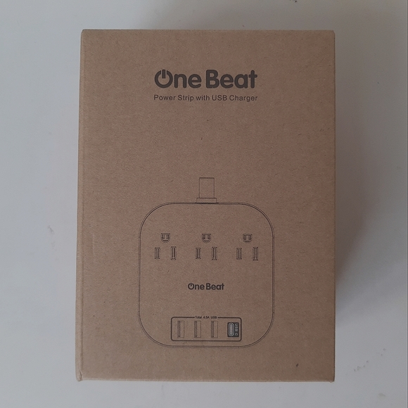 NEW STILL IN THE BOX, BRAND NEW POWER STRIP WITH USB.! - Picture 1 of 4